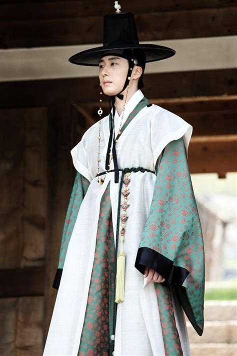 hanbok men